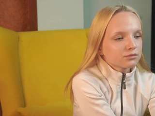 ZeldaCharlie nude in Live Sex Cam Girls Room