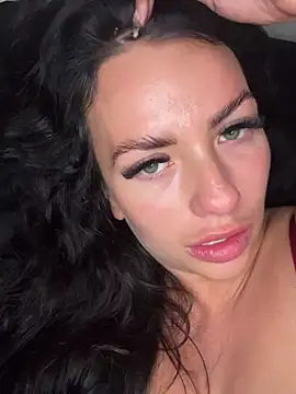 BellaBlackUK nude strip on cam for live sex video chat