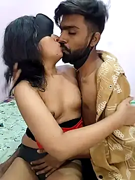 Haavsi_couple nude strip on cam for live sex video chat