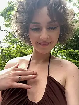 KellyKeler nude strip on cam for live sex video chat
