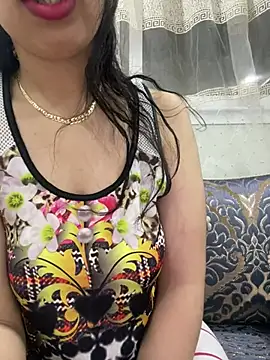 Rasha-arabic nude strip on cam for live sex video chat