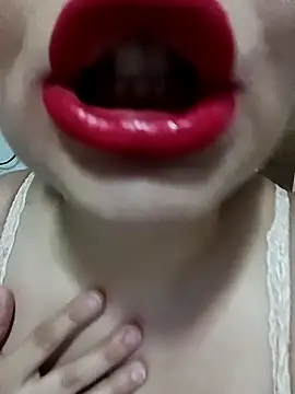LINA-DALOUA nude strip on cam for live sex video chat
