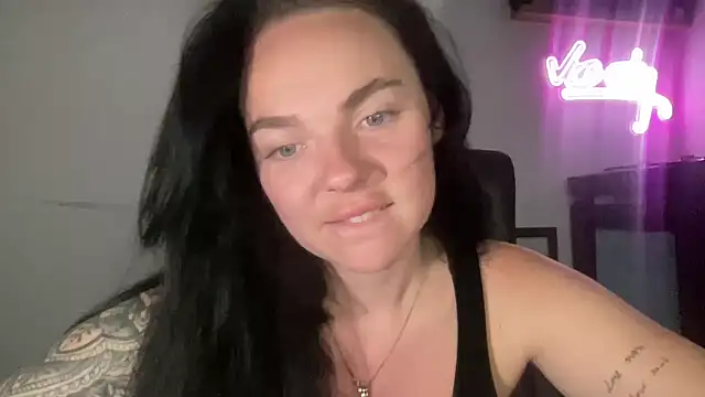 NancyWoodUK nude strip on cam for live sex video chat