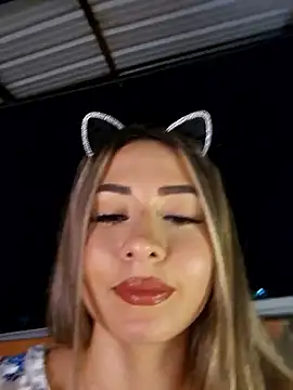 Natasanz nude strip on cam for live sex video chat