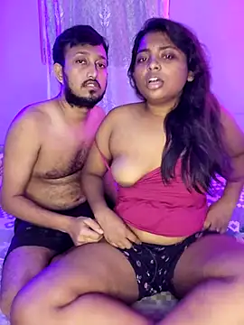 Trending_Couple nude strip on cam for live sex video chat