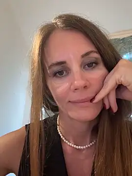 LucieMack nude strip on cam for live sex video chat