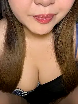 Yuixxsama nude strip on cam for live sex video chat