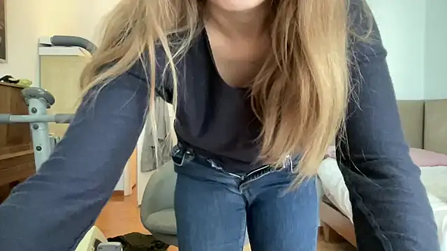 birbantee nude strip on cam for live sex video chat