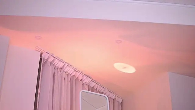 KyssaraPlay nude strip on cam for live sex video chat