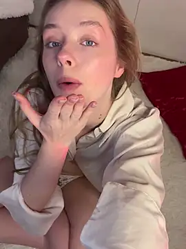 SunnyShiney nude strip on cam for live sex video chat
