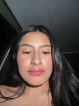 andrea_gomes_ nude strip on cam for live sex video chat
