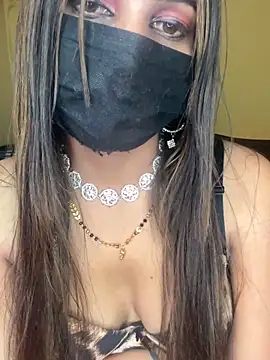 CUTI-NAINA nude strip on cam for live sex video chat