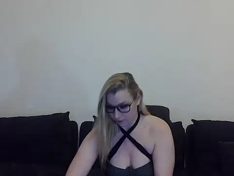 DevilsAngel13 nude strip on cam for live sex video chat