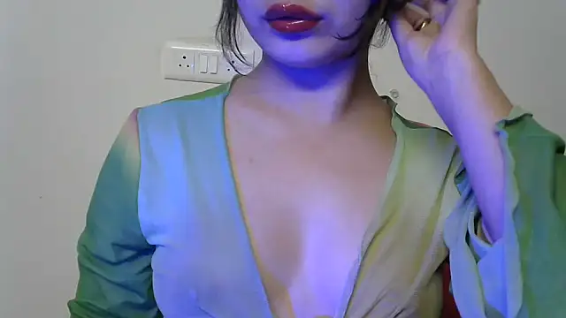 Disha_22_ nude strip on cam for live sex video chat