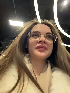 KristiRich nude strip on cam for live sex video chat