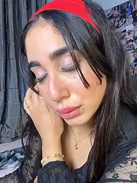 Meryem_Queen nude strip on cam for live sex video chat
