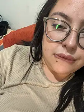 MileyGia nude strip on cam for live sex video chat