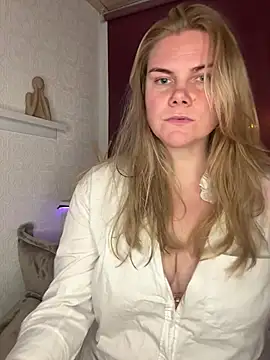 SexyBlondJoanna nude strip on cam for live sex video chat
