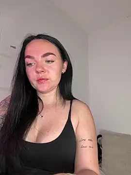 YorkshireGirly nude strip on cam for live sex video chat