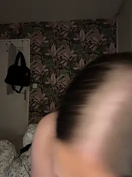 Leanna92ii nude strip on cam for live sex video chat