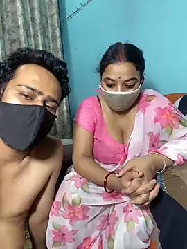 DesiQueen-Rimi nude strip on cam for live sex video chat