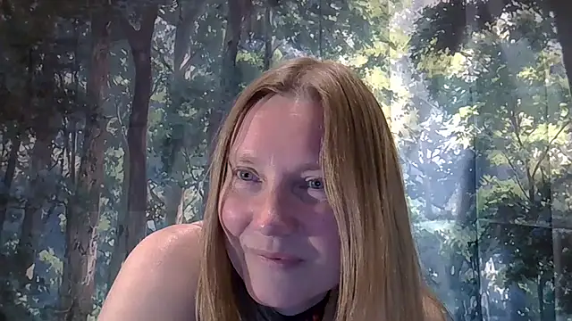 DutchButterfly nude strip on cam for live sex video chat
