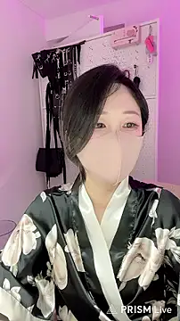 gumi_0418 nude strip on cam for live sex video chat