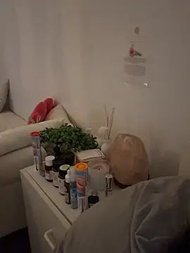 Prettylilgirll nude strip on cam for live sex video chat