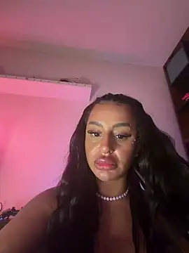 sweetxlayla nude strip on cam for live sex video chat