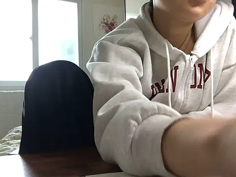 hypekittyboy nude strip on cam for live sex video chat