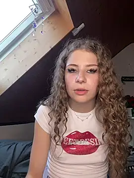 MilaRoseee nude strip on cam for live sex video chat