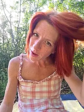 PoppyBoop nude strip on cam for live sex video chat